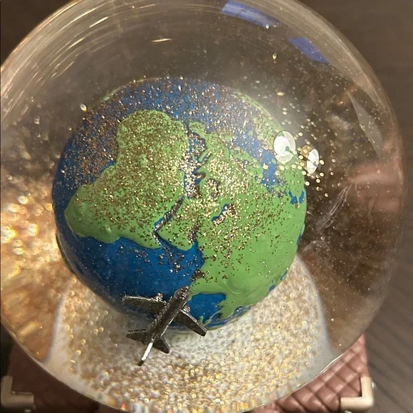 Glittering Earth Globe Snow light Globe on Brown    suitcase Base - Picture 3 of 7